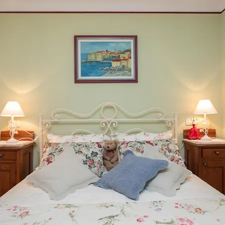 アパート Luxury Sea View ドゥブロブニク